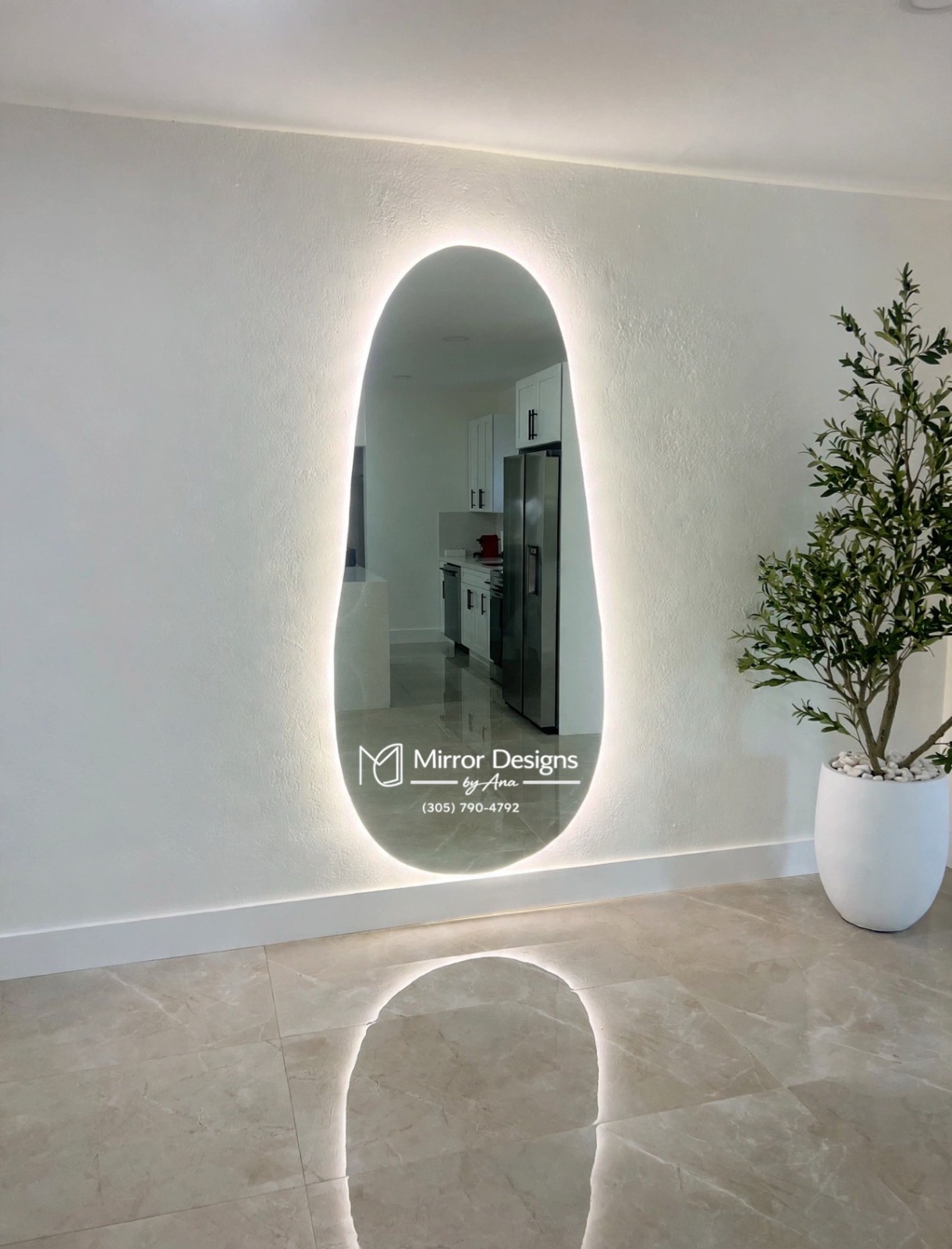 Asymmetrical LED Mirror — Oval I